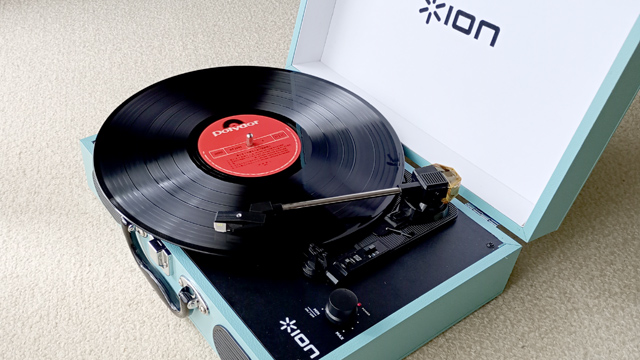 多くの比較ランキングで人気商品 ION AUDIO Vinyl Transport の高音質化に挑戦する